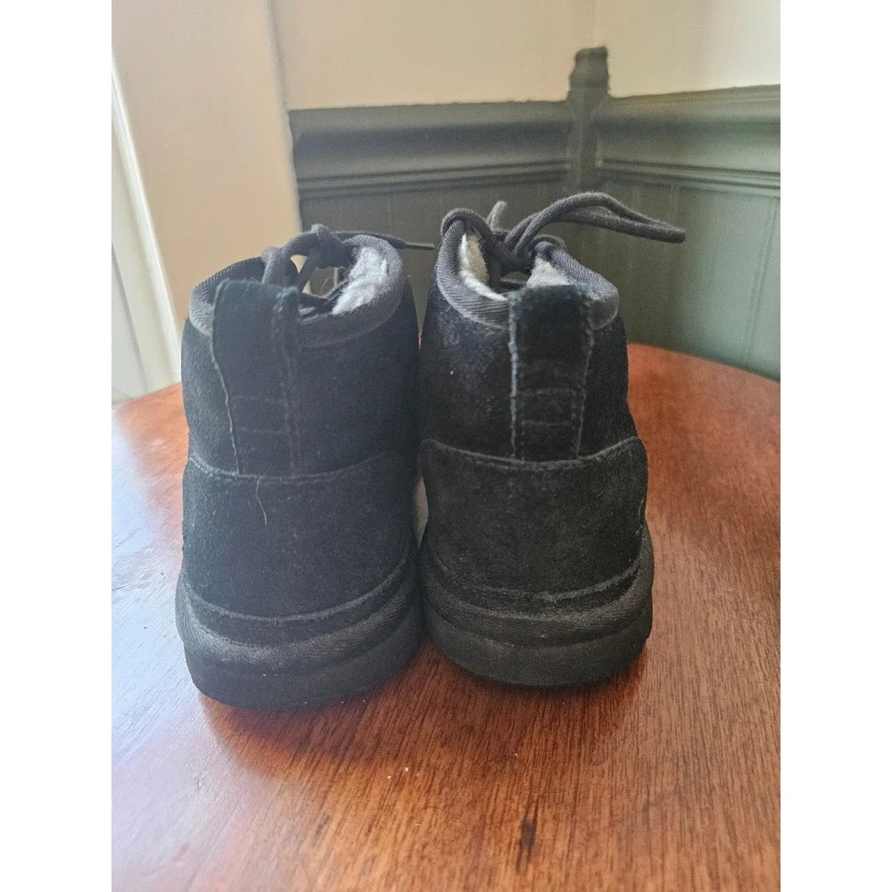 UGG Mens Neumel Black‎ Suede Shearling Lined Lace Up Chukka Boots 3236 Size 9